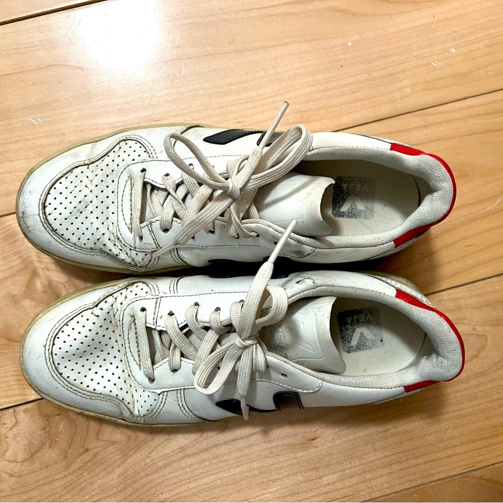Veja Sneaker Women’s 7.5